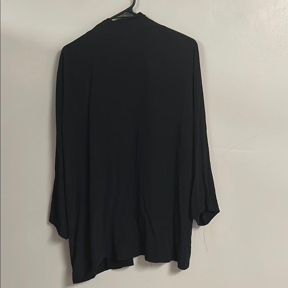 Elegant Black Cardigan with Gold Accents - Picture 5 of 5